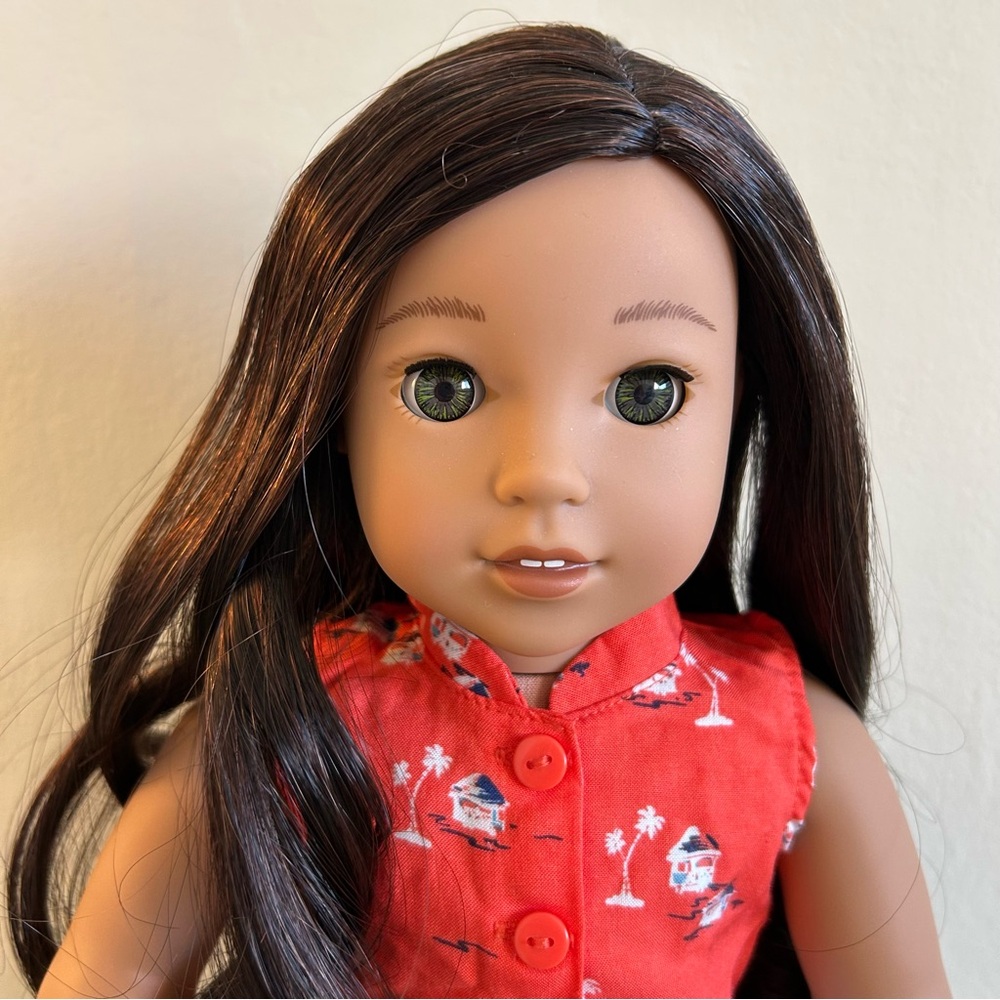 American Girl Doll Nanea Mitchell (Like New)